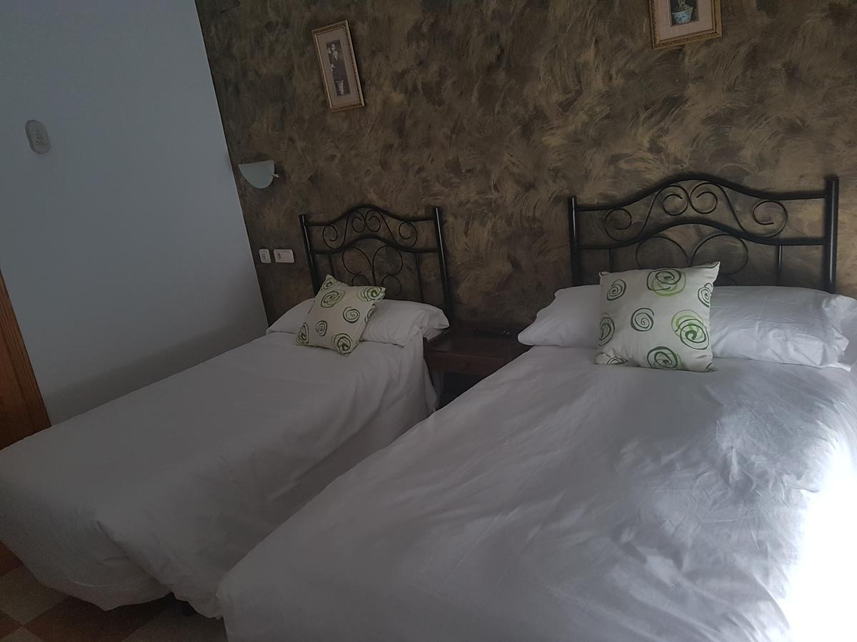 Hostal Cabanas Карбонерас-де-Гуадасаон Экстерьер фото